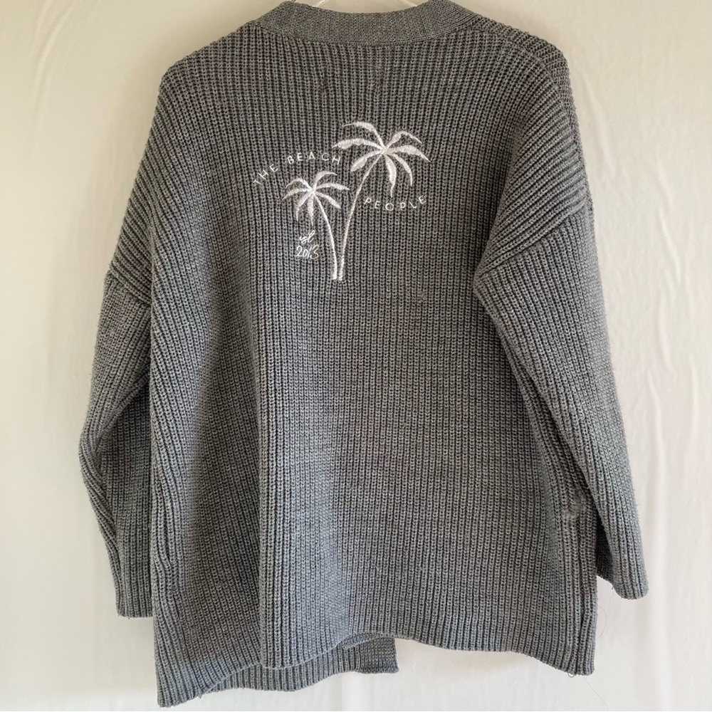 The Beach People Gray Knit Cardigan Size M/L - Picture 9 of 13